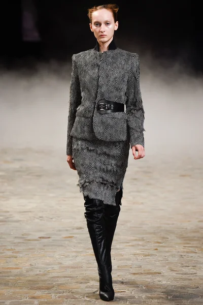 Look 37